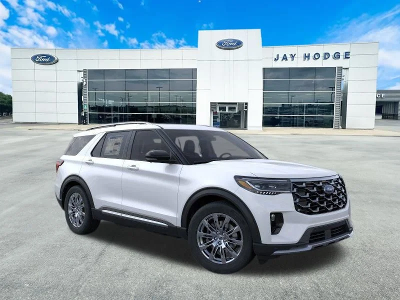 2026 Ford Explorer Platinum's photo
