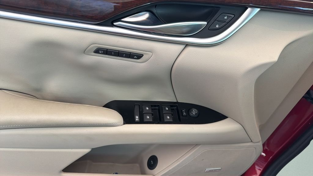 Used 2014 Red Cadillac Luxury image 21