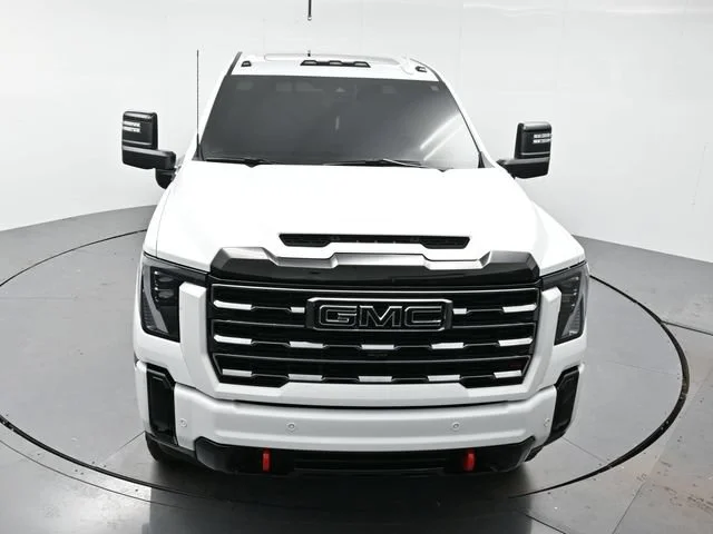 Used 2026 Summit White GMC AT4 image 33