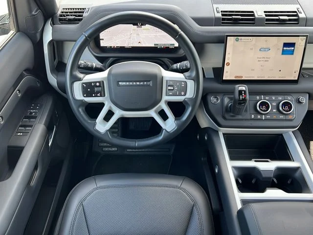 Used 2025 Black Land Rover S image 15