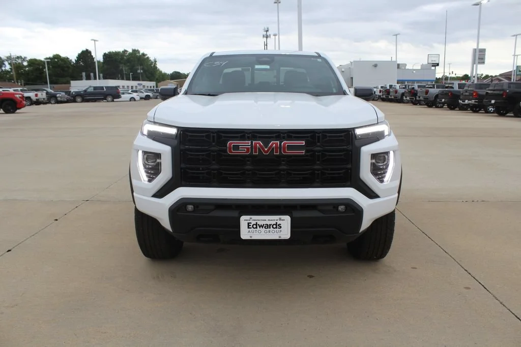 New 2026 Summit White GMC Elevation image 8