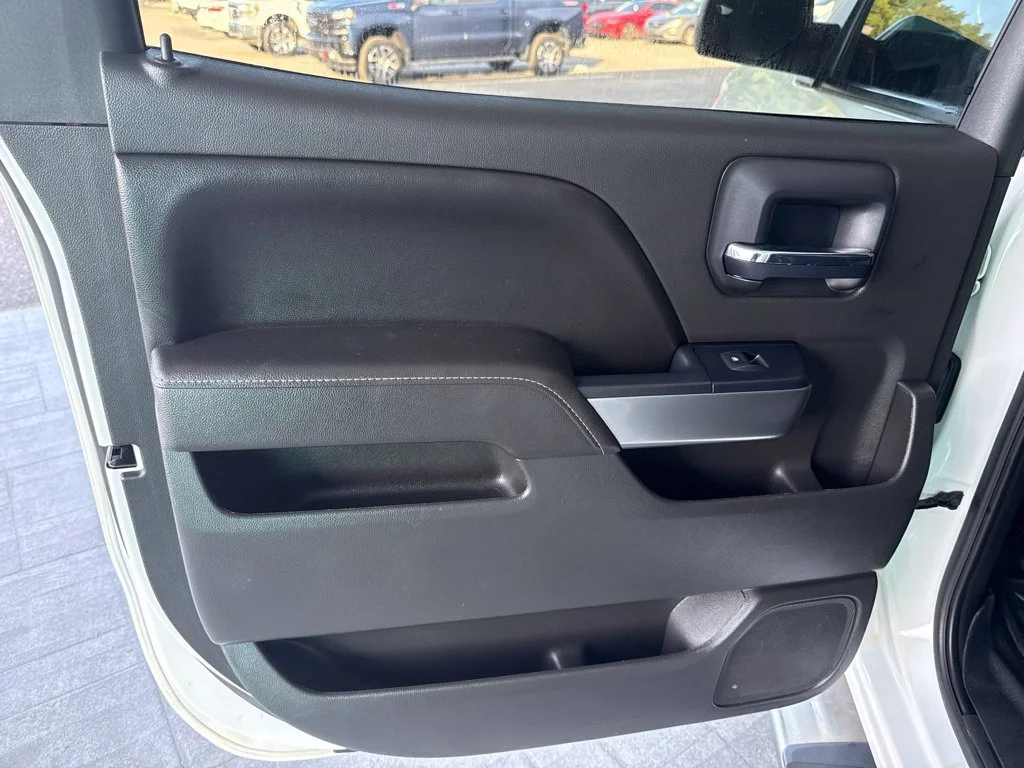 Used 2017 SUMMIT WHITE Chevrolet LT image 44