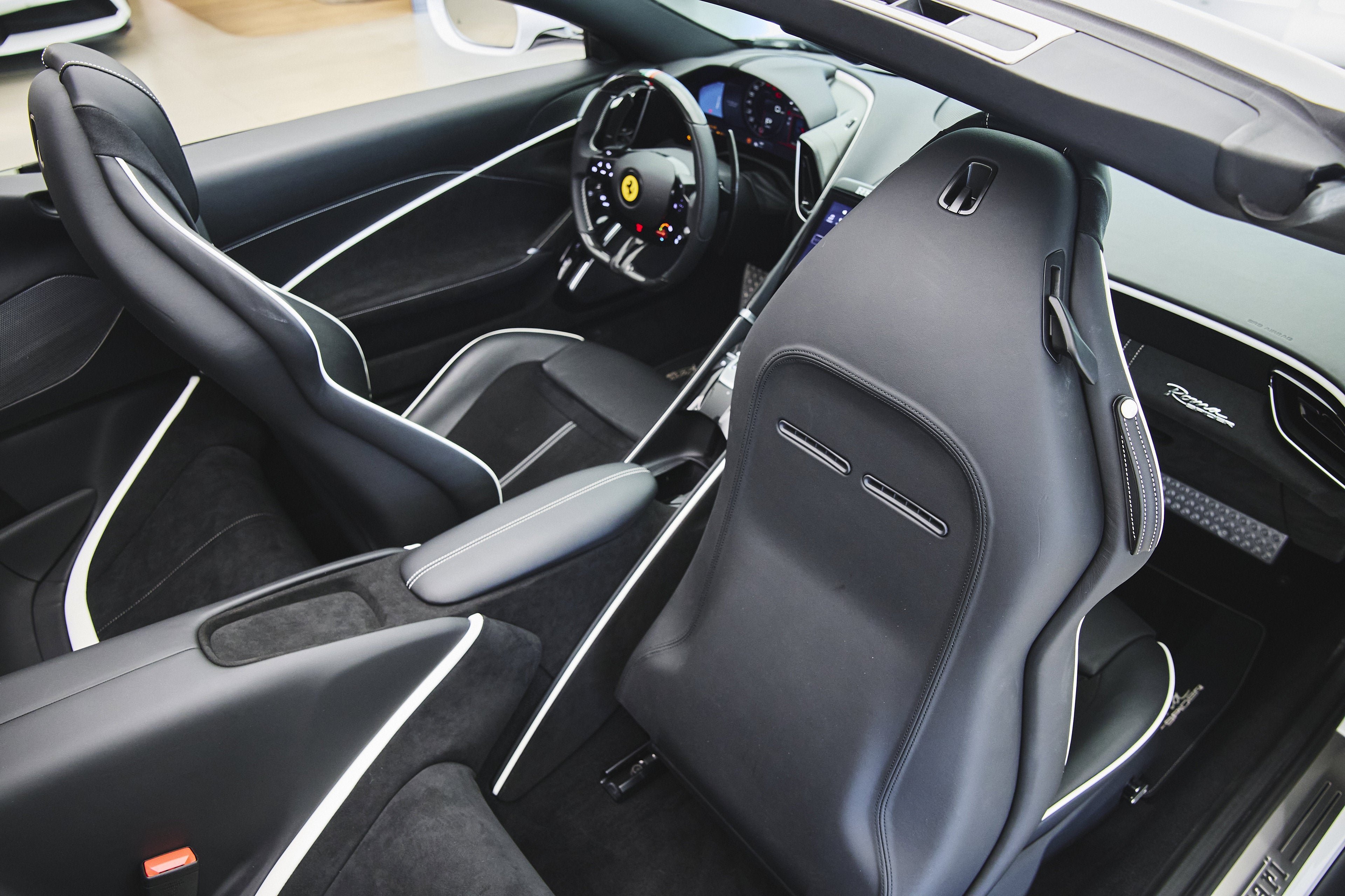 2024 Ferrari Roma Base - Photo 32