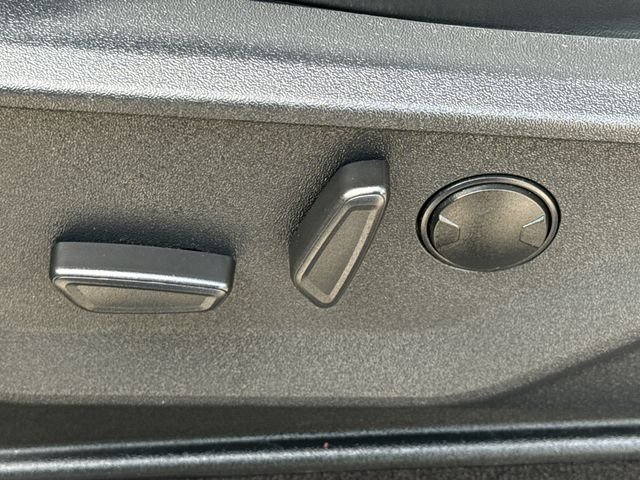 Used 2022 White Ford Tremor image 22