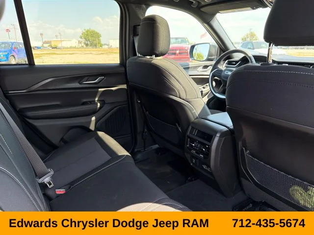 Used 2024 Gray Jeep Overland image 31