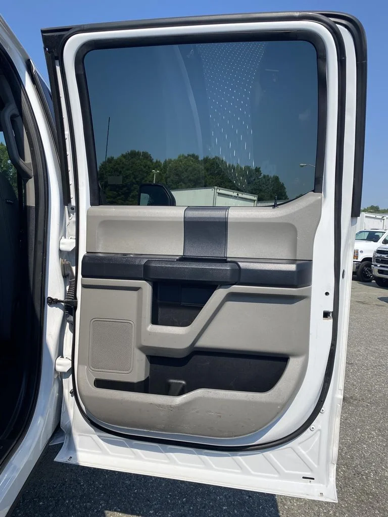 Used 2022 White Ford XL image 43