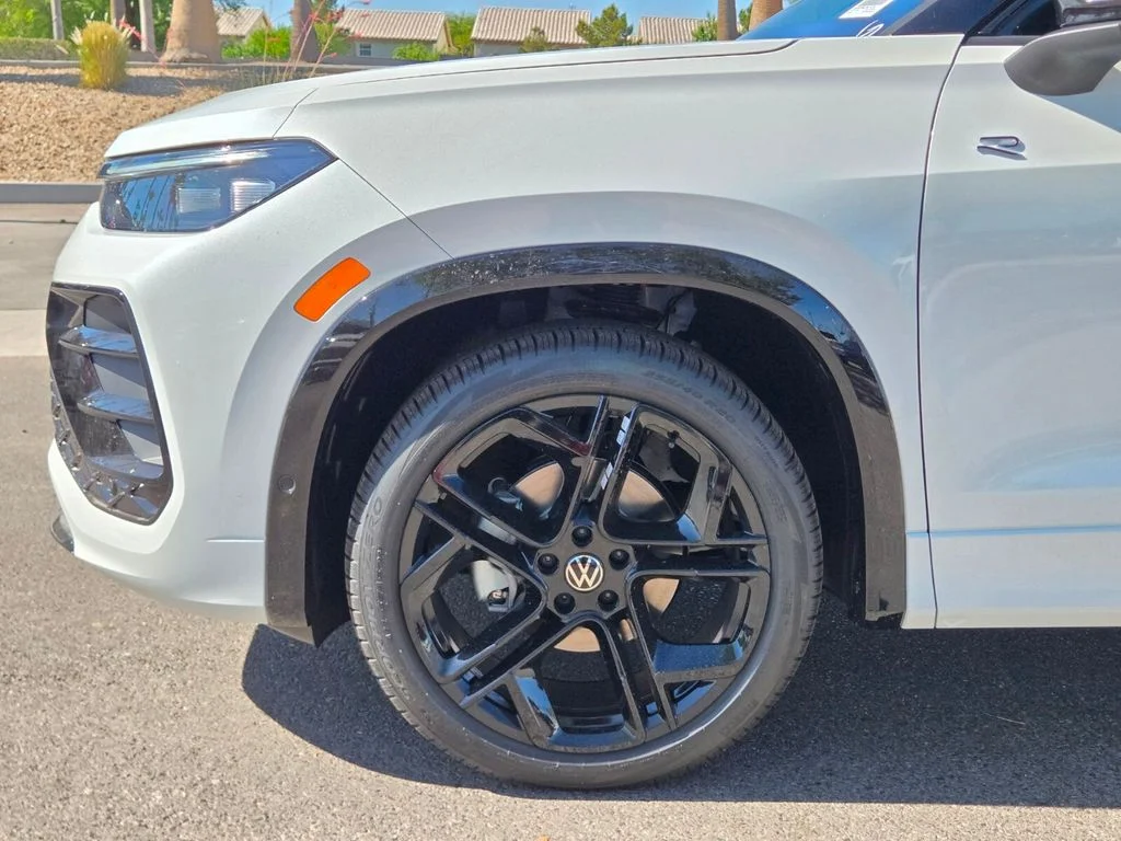 New 2026 White Volkswagen 2.0T SE R-Line Black image 5