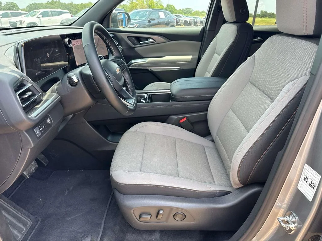 Used 2026 Gray Chevrolet LT image 24