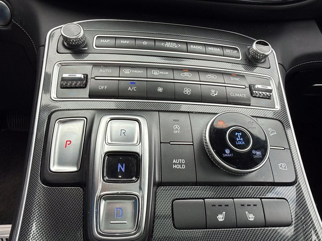 Used 2022 Twilight Black Hyundai SEL image 15