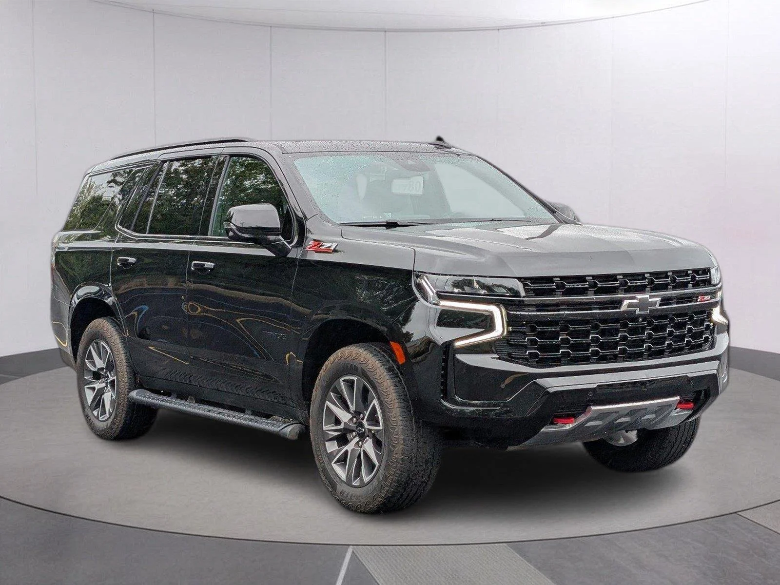 Used 2024 Black Chevrolet Z71 image 9