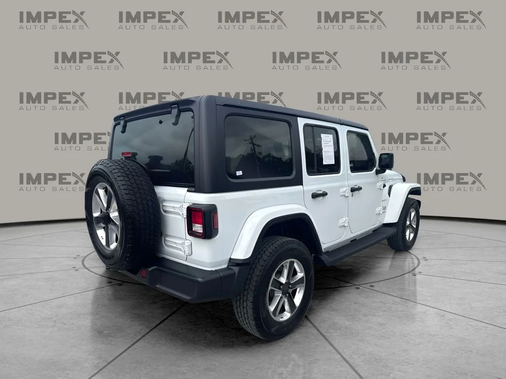 Used 2022 White Jeep Unlimited Sahara image 5