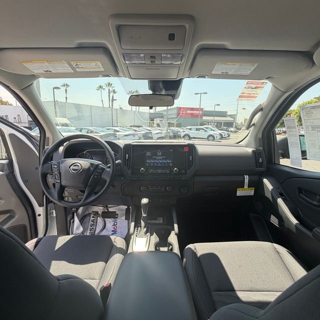 New 2026 Glacier White Nissan Crew Cab S image 30