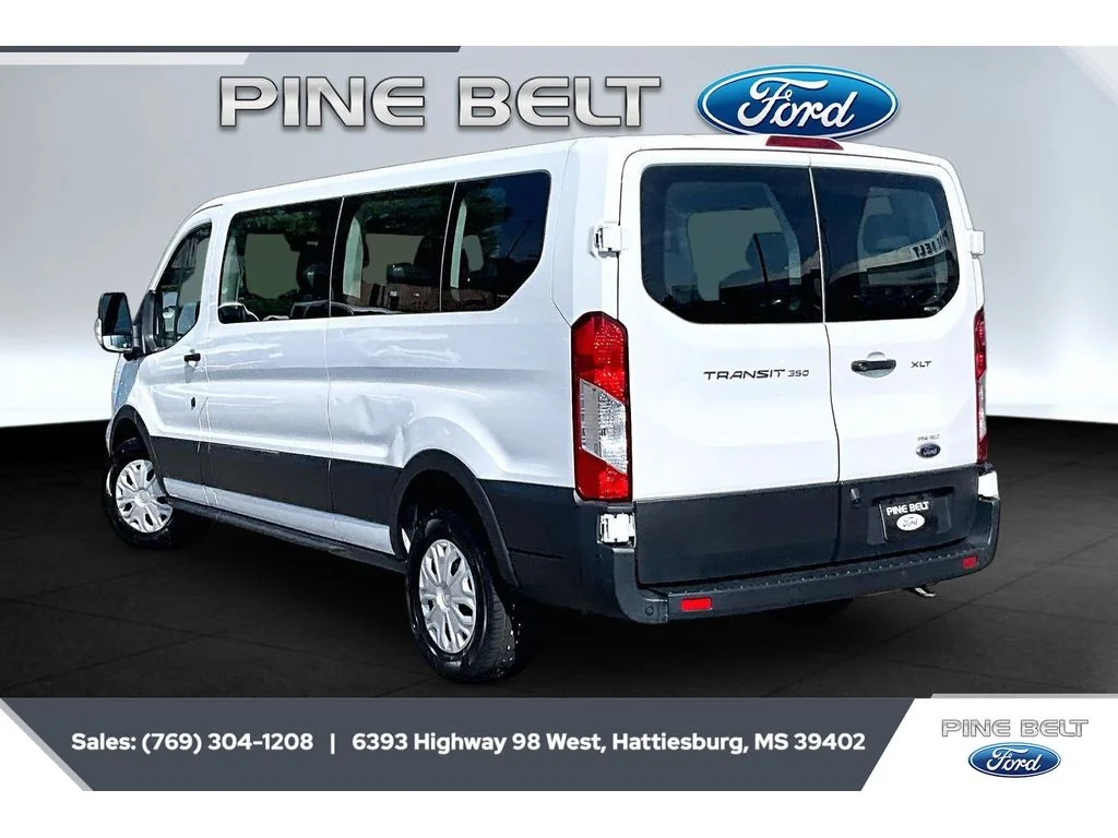 Used 2023 Oxford White Ford XLT image 2