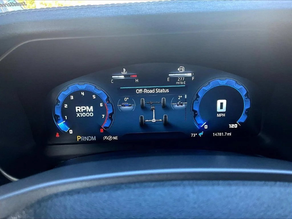 Used 2025 Azure Gray Metallic Ford Badlands image 15