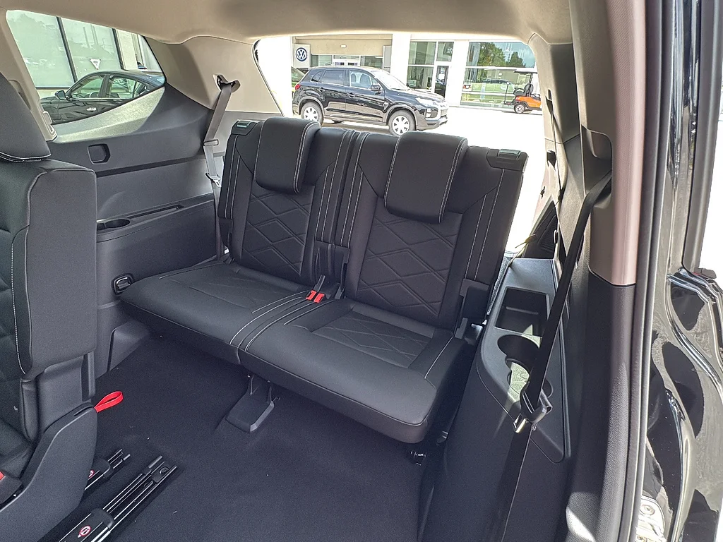 New 2026 Deep Black Pearl Volkswagen 2.0T SE FWD image 19