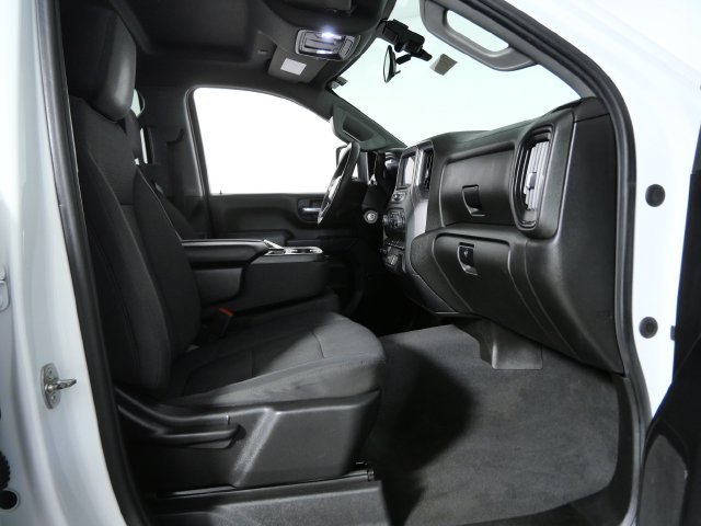 Used 2022 White Chevrolet Custom image 12