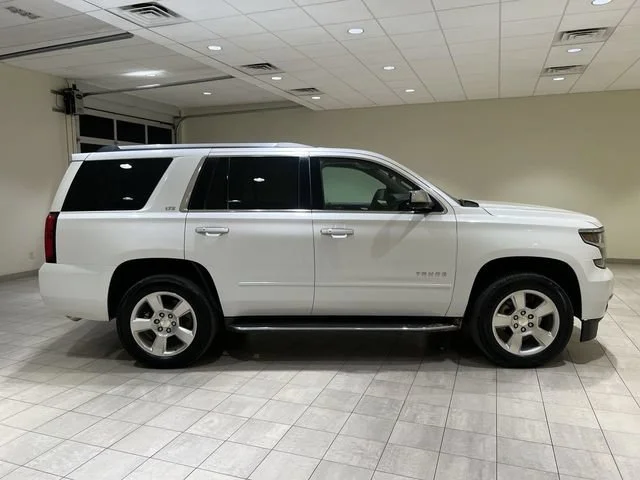 Used 2016 IRIDESCENT PEARL TRICOAT Chevrolet LTZ image 6