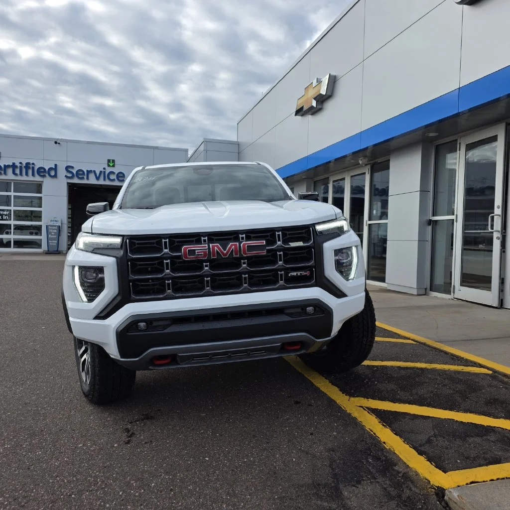 2026 GMC Canyon AT4 - Photo 5