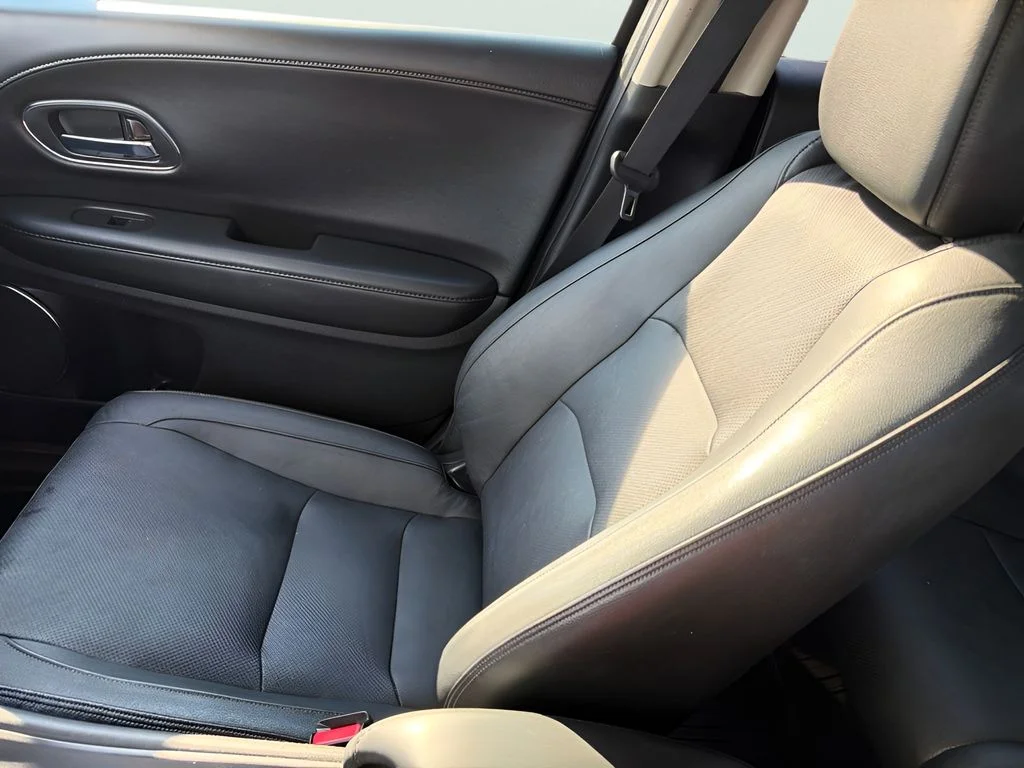 Used 2019  Honda EX-L image 26