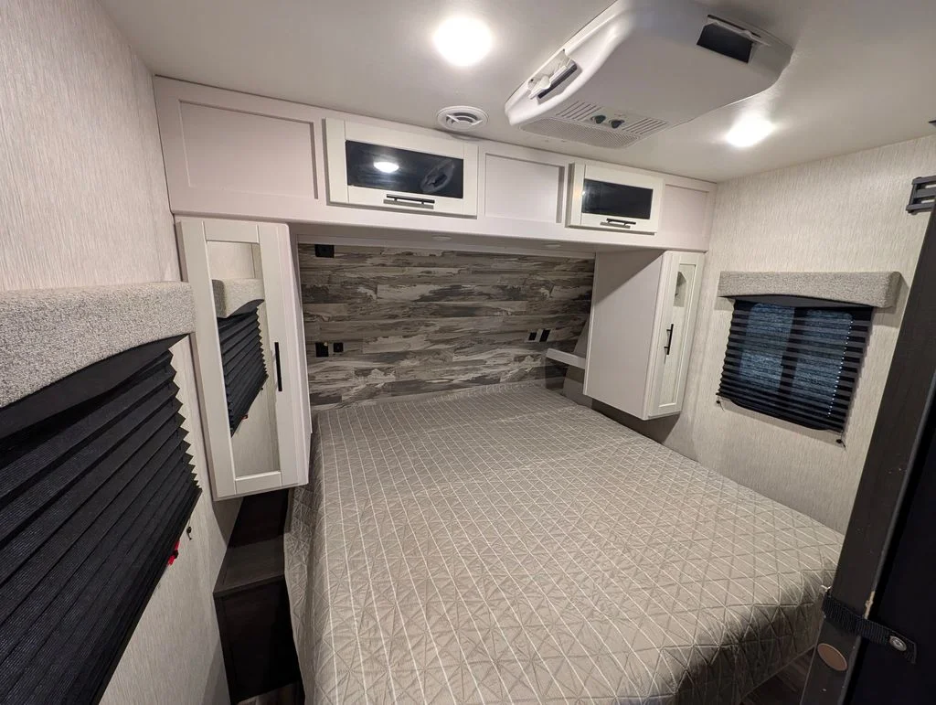 Used 2022  Crossroads Cruiser Air image 9