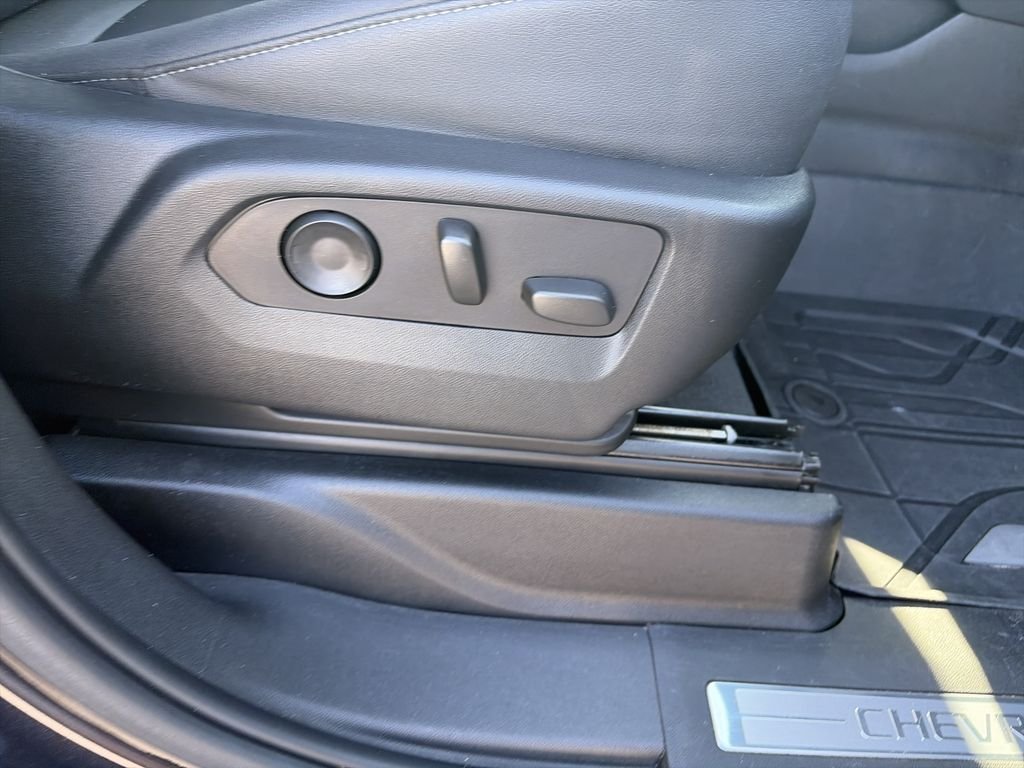 Used 2023 Gray Chevrolet LT image 38