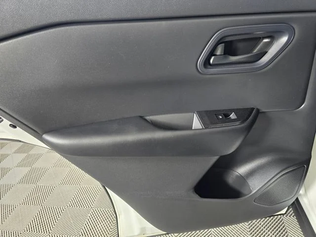 Used 2024 White Nissan S image 13