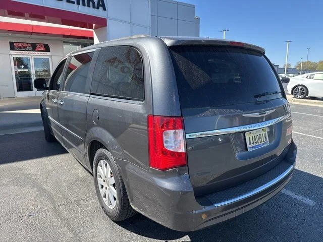 Used 2016 Gray Chrysler Touring image 5