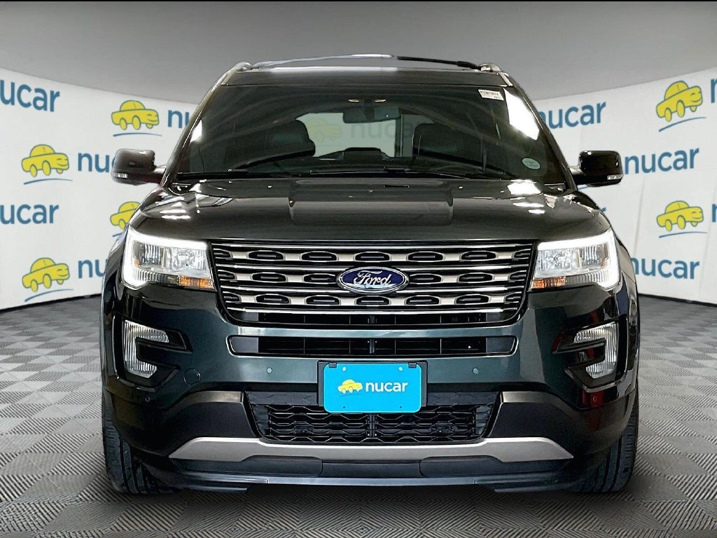Used 2016 Gray Ford XLT image 2