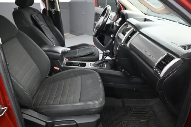 Used 2019 Red Ford XLT image 14