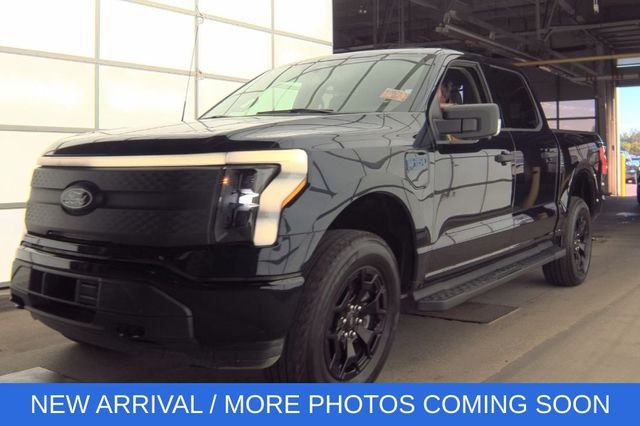 Used 2025 Blue Ford XLT image 1