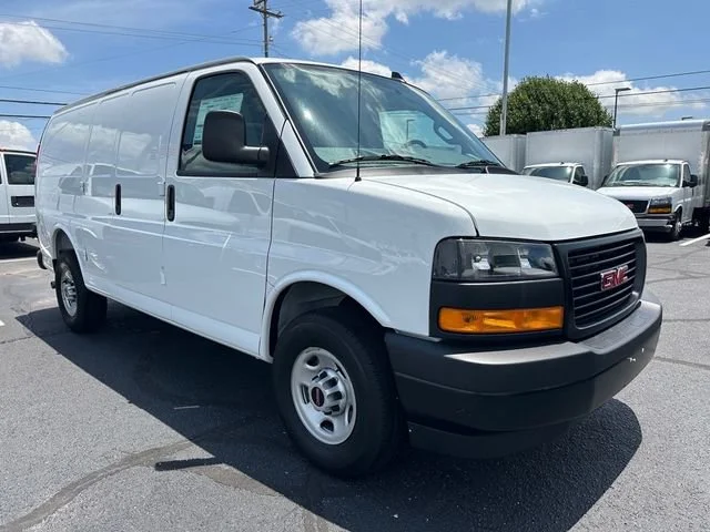 2025 GMC Savana Cargo Work Van - Photo 12