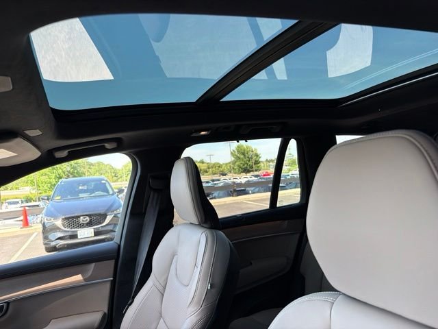 New 2026 White Volvo T8 Ultra image 16