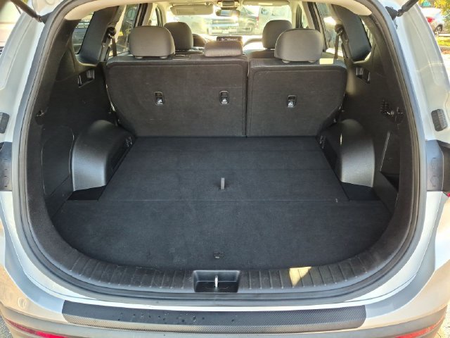 Used 2022 Silver Hyundai SEL image 25