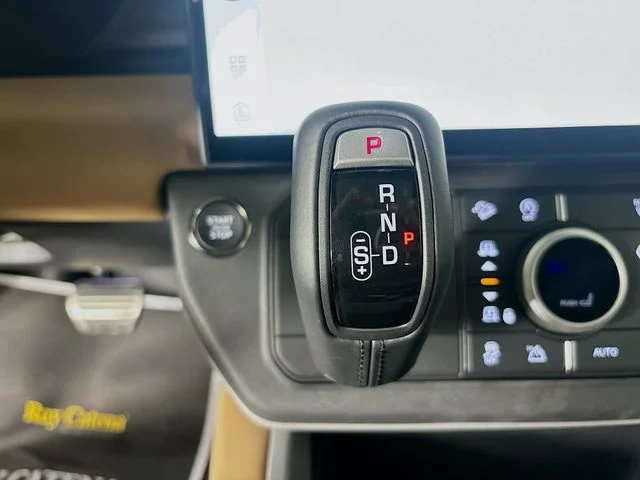 Used 2026  Land Rover X image 18