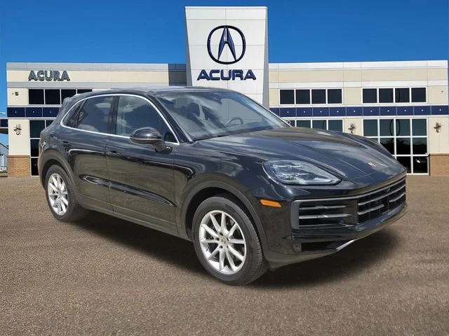 2025 Porsche Cayenne -'s photo