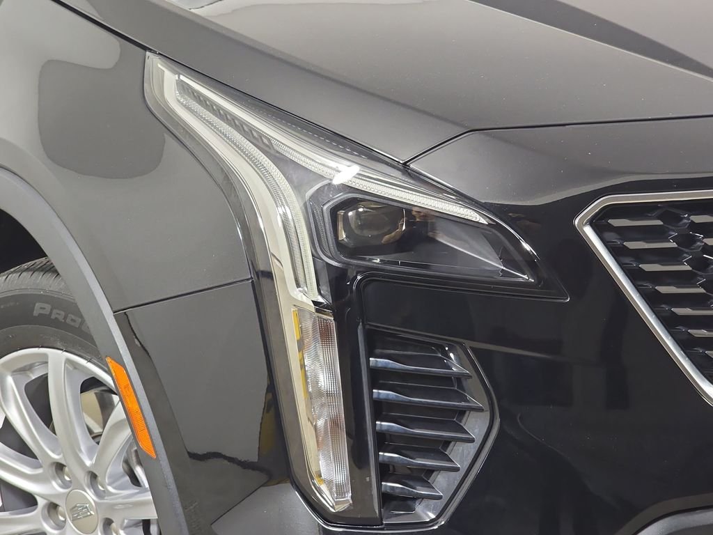 Used 2022 Stellar Black Metallic Cadillac Luxury image 34
