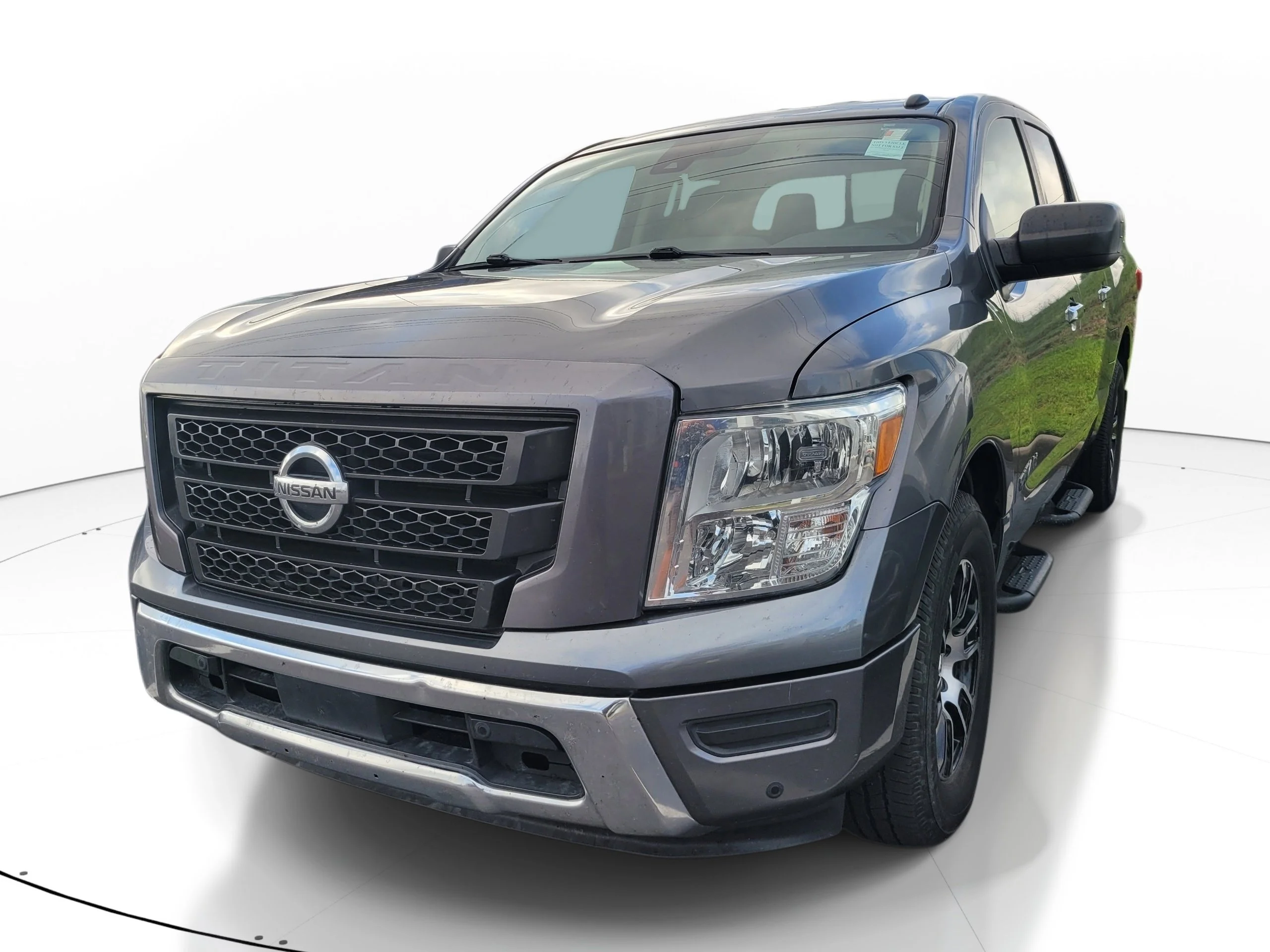 Used 2021 Gun Metallic Nissan SV image 3