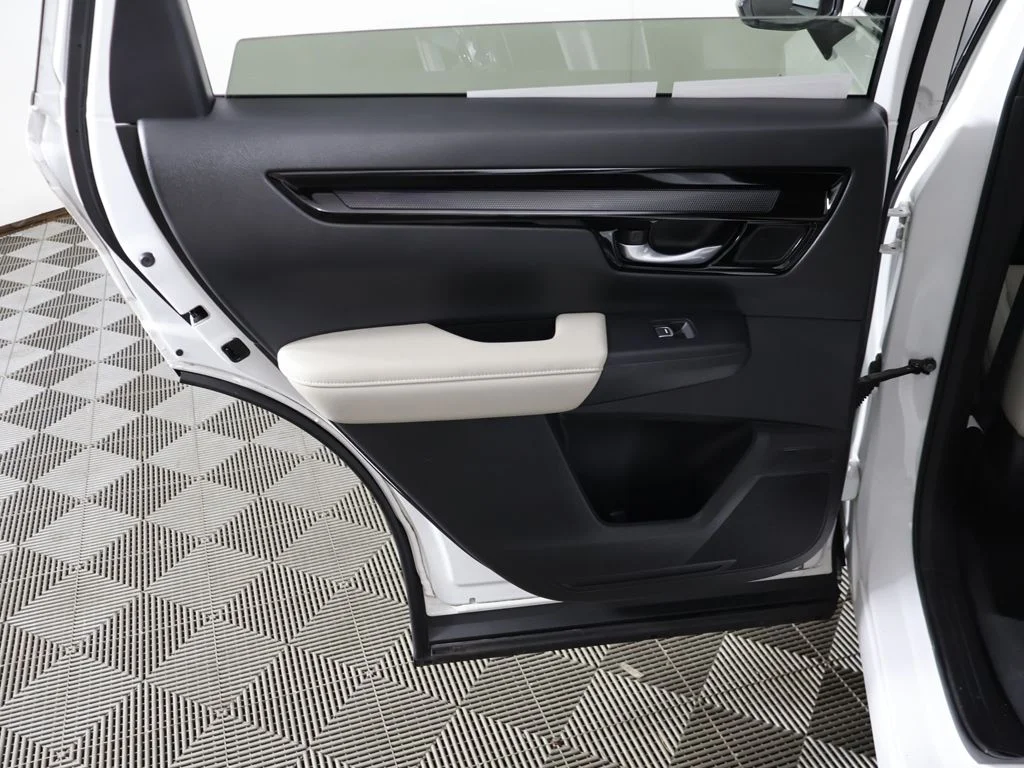Used 2024 Platinum White Pearl Honda EX-L image 25