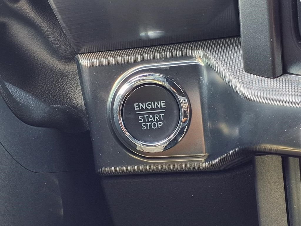 Used 2025 Black Metallic Ford Lariat image 16