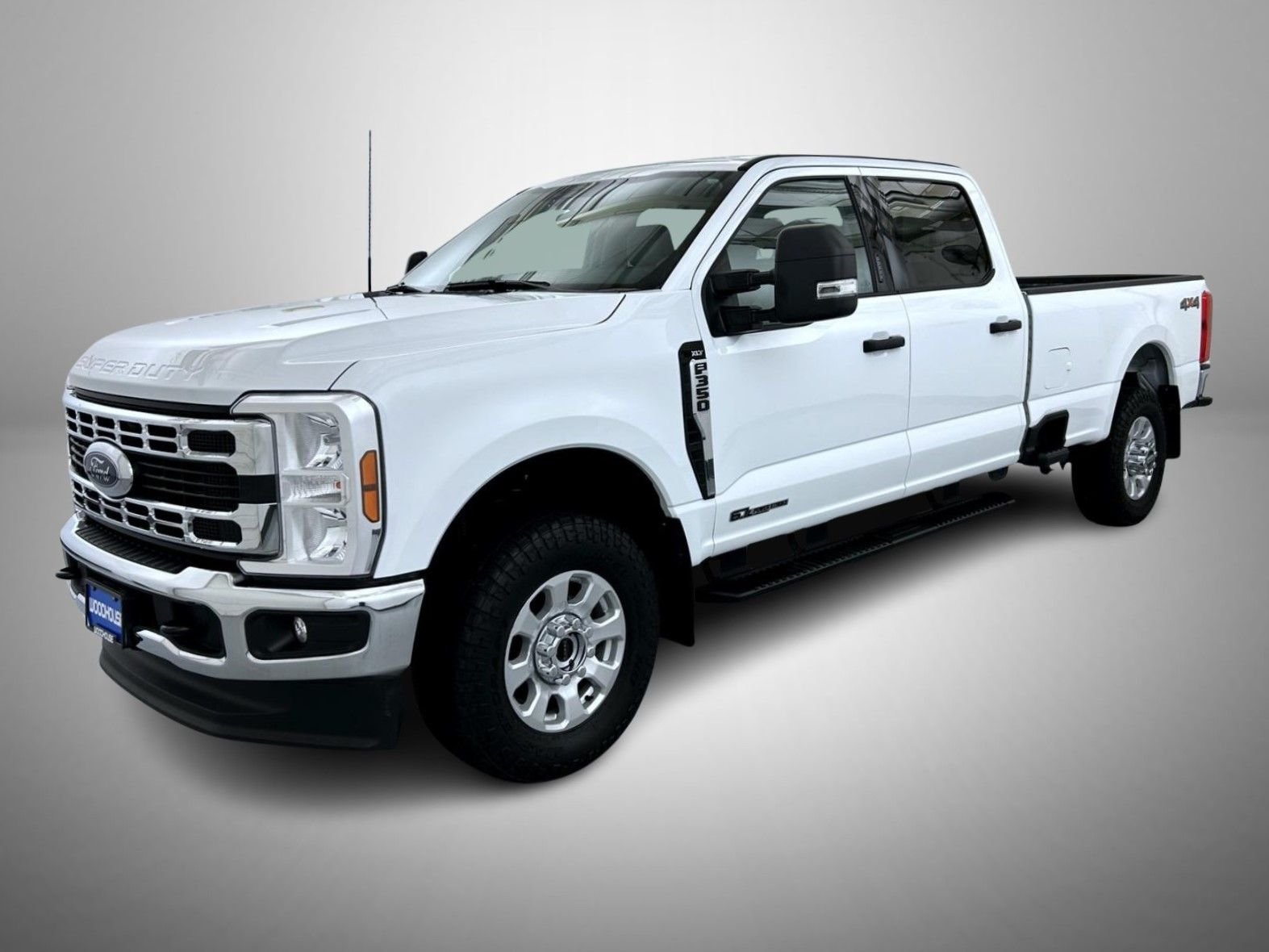 Used 2024 White Ford XLT image 1