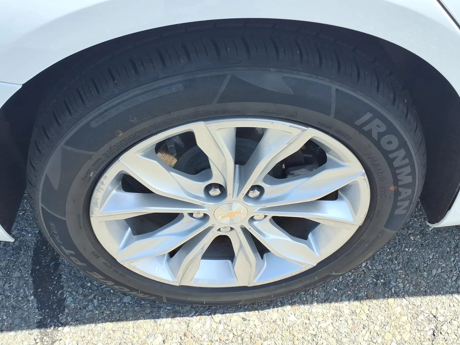 Used 2024 Summit White Chevrolet LT image 11