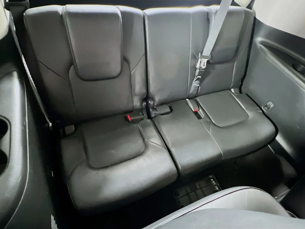 Used 2019 Black INFINITI LUXE image 30