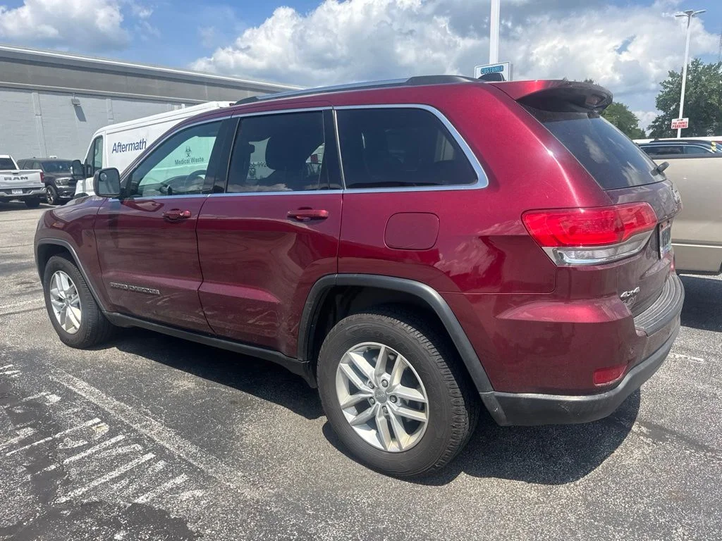 Used 2017 Red Jeep Laredo image 7