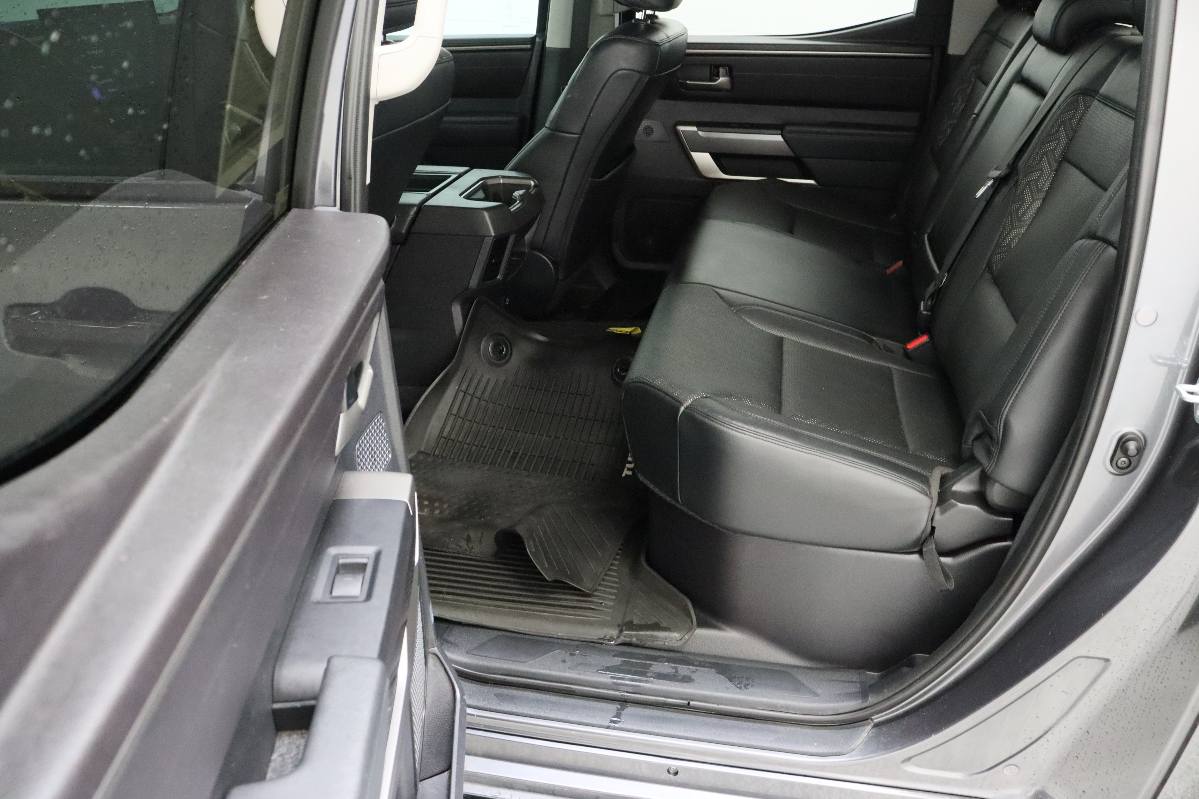 Used 2022 Magnetic Gray Metallic Toyota SR5 3.4T image 29