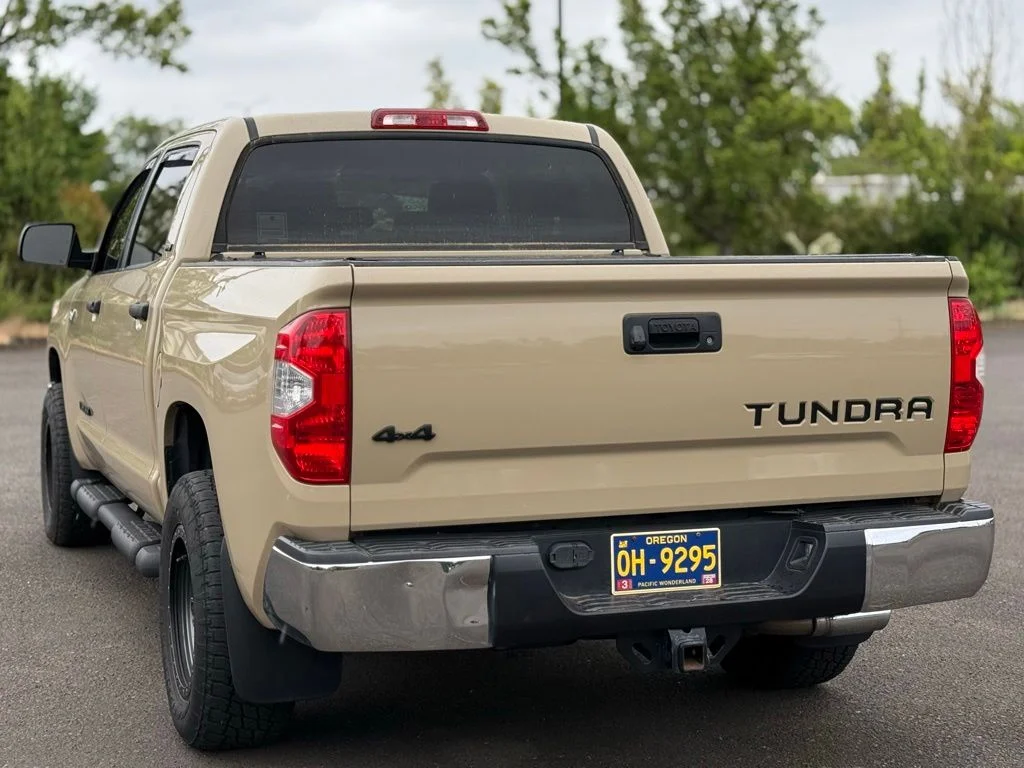 Used 2017  Toyota SR5 image 3