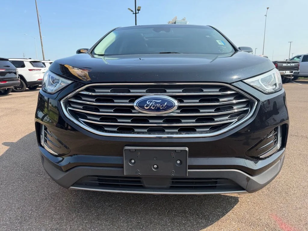 Used 2019 Black Ford SEL image 8
