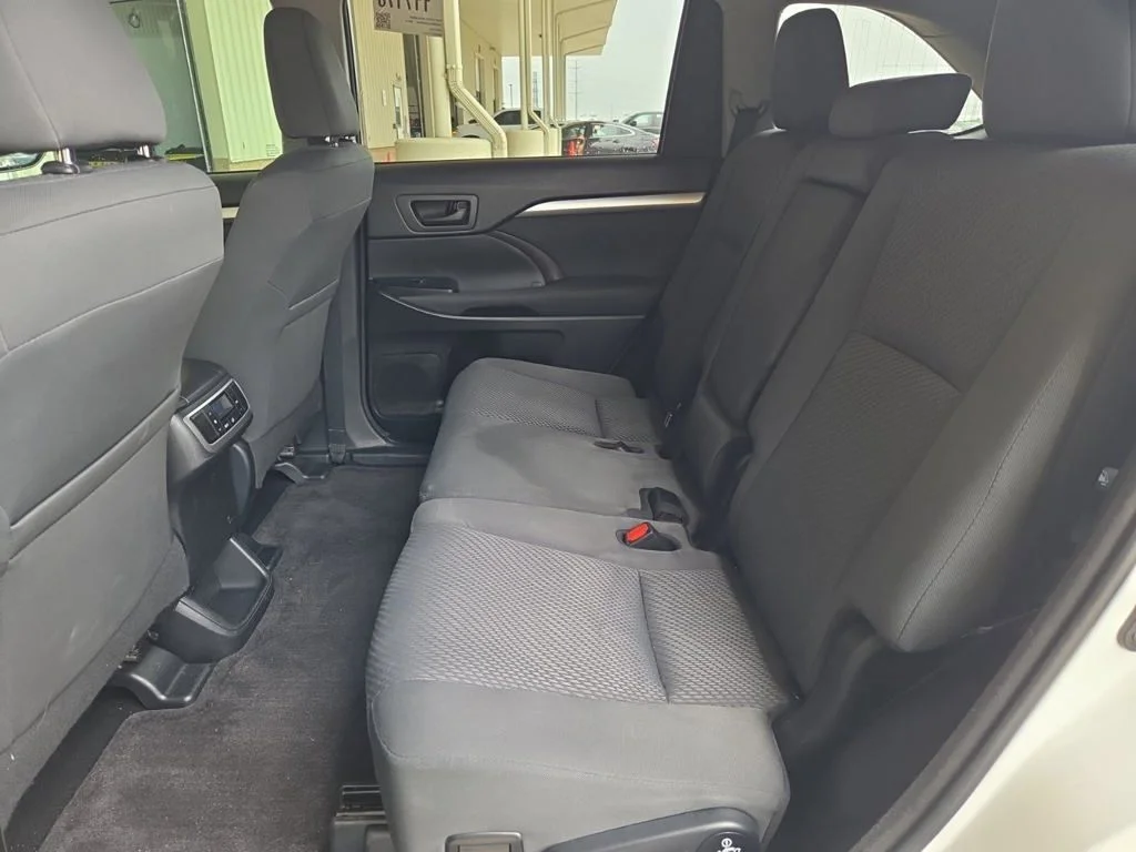 Certified Used 2018 White Toyota LE image 7