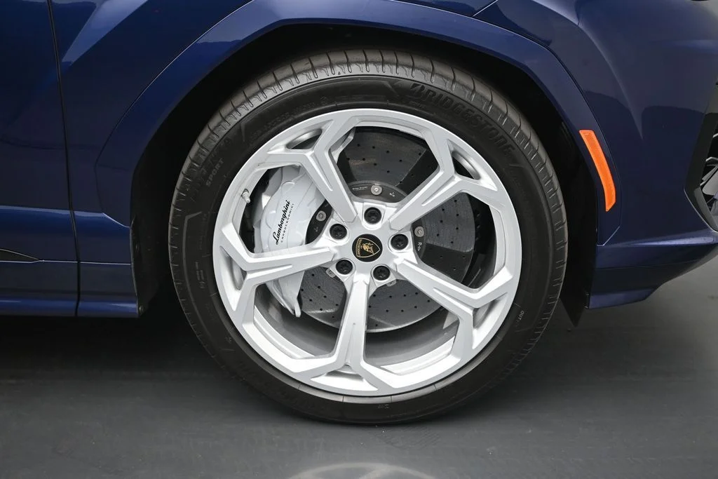 Used 2026 Blue Lamborghini SE image 23