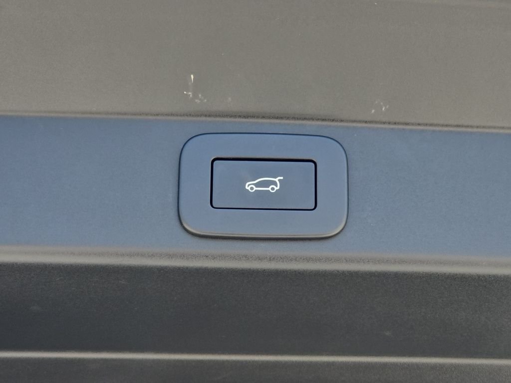 Certified Used 2025 Black Land Rover S image 13