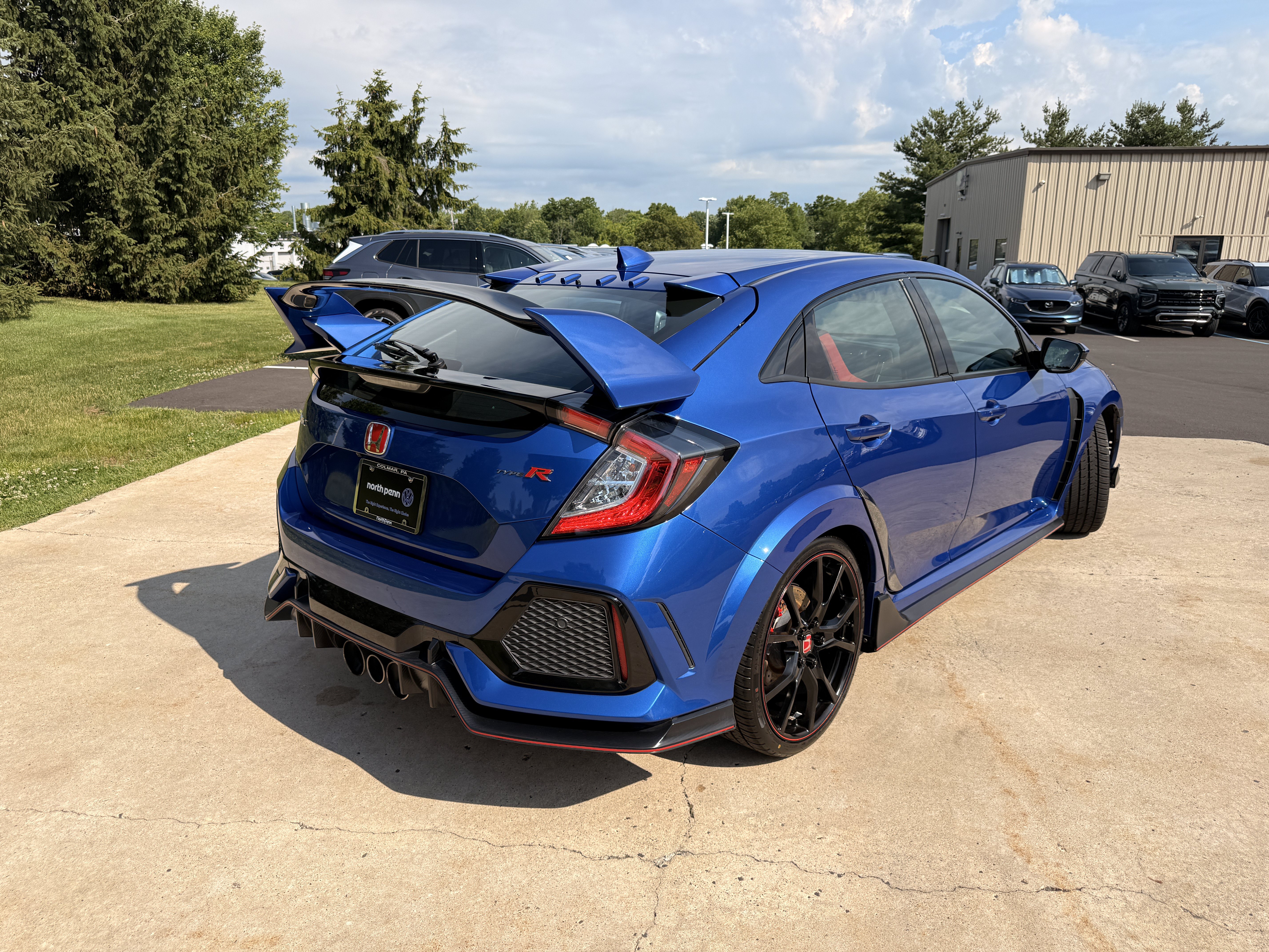 Used 2018 Blue Honda Touring image 13